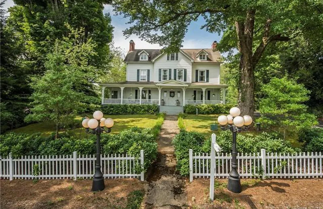 Love Lane Bed & Breakfast-1
